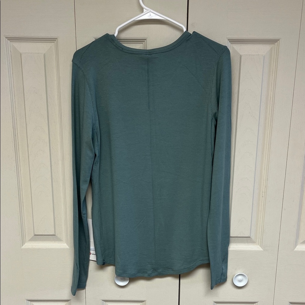 lululemon athletica Long Sleeve Tee in Green - Picture 2 of 5